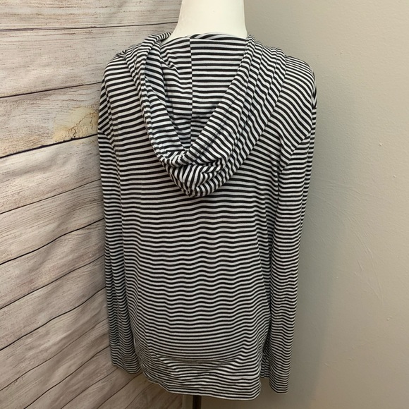OLD NAVY | Striped Pull Over Hoodie - Picture 5 of 8